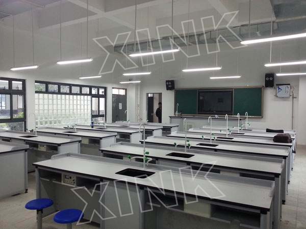 <a href='http://www.cjb148.com/chanpin/53-1.html' target='1' style='font-size:18px; font-weight:bold; color:#000000;'>科學(xué)實(shí)驗(yàn)室</a>