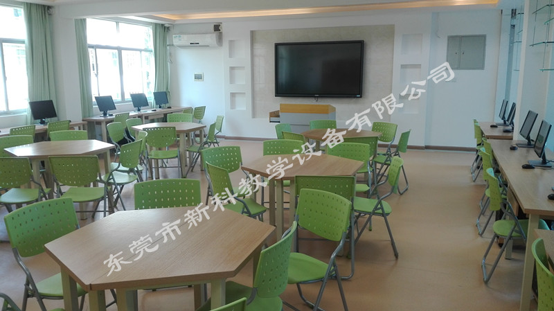<a href='http://www.cjb148.com' target='1' style='font-size:14px; font-weight:bold; color:#0080ff;'>創(chuàng)客實(shí)驗(yàn)室</a>