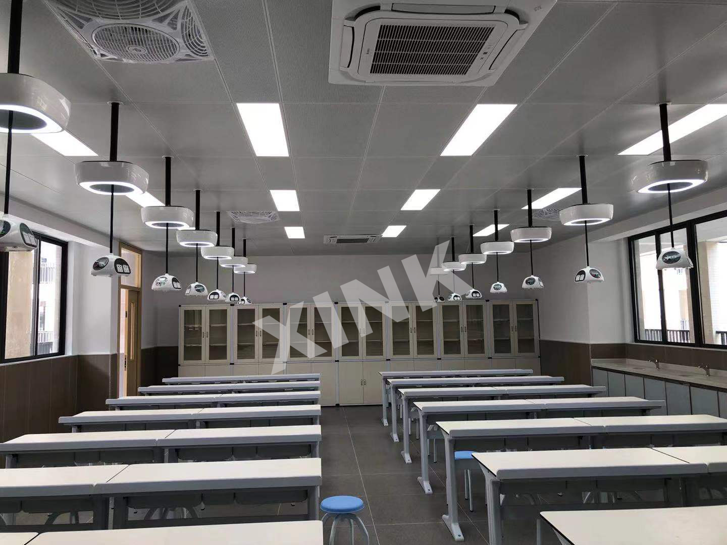 <a href='http://www.cjb148.com/' target='1' style='font-size:14px; font-weight:bold; color:#0080ff;'>物理實驗室</a>