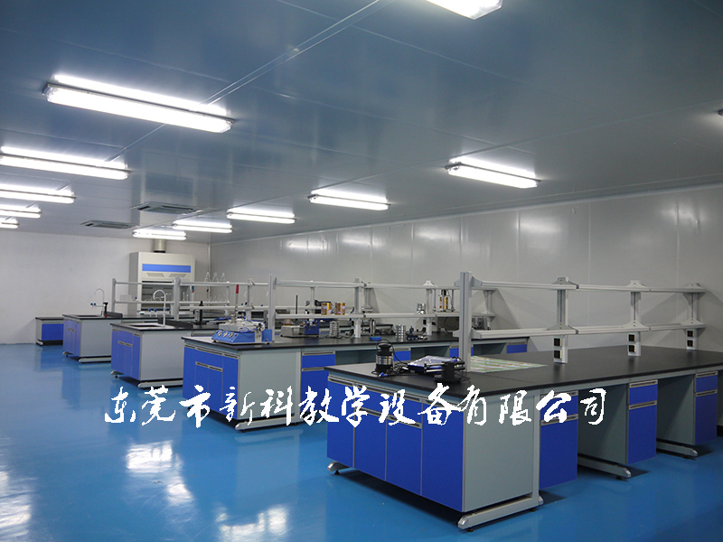 <a href='http://www.cjb148.com/products/63-1.html' target='1' style='font-size:18px; font-weight:bold; color:#000000;'>中央實驗臺</a>案例